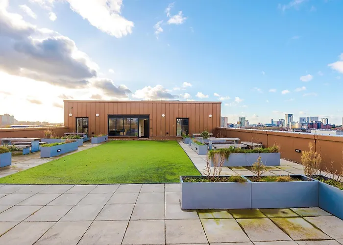 Urban Hideout With Roof Terrace